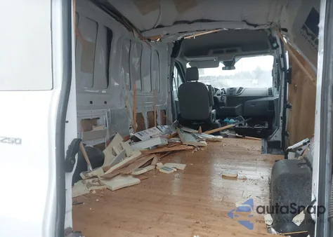 2018 Ford Transit-250 из США, поврежденный, VIN 1FTYR2CMXJKB03550